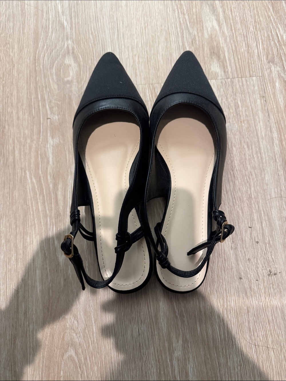 Classic Black Pointed Slingback Flats - Unbranded